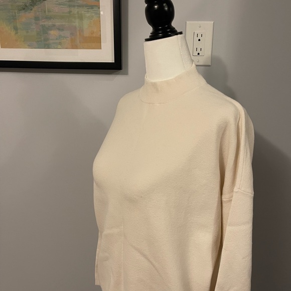 H&M crew neck sweat shirt - Picture 2 of 4